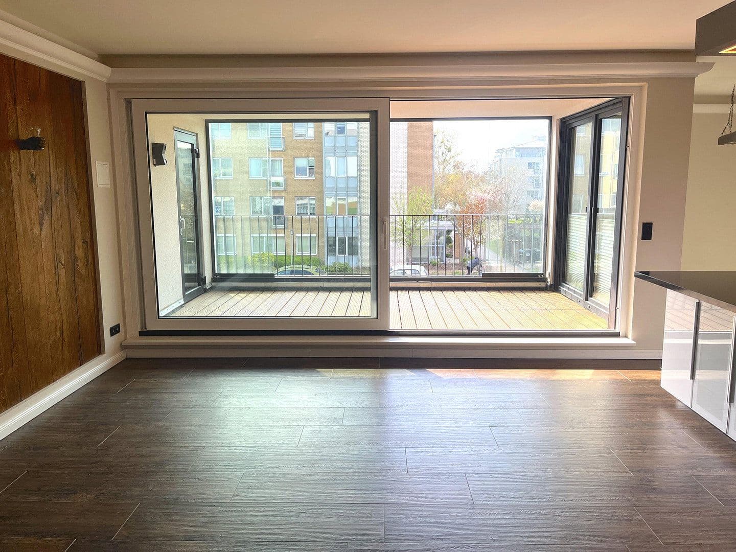 Prenájom bytu 3-izbový 92 m², Schwerin, Meklenbursko-Predpomoransko Prenájom bytu 3-izbový 92 m², Schwerin, Meklenbursko-Predpomoransko