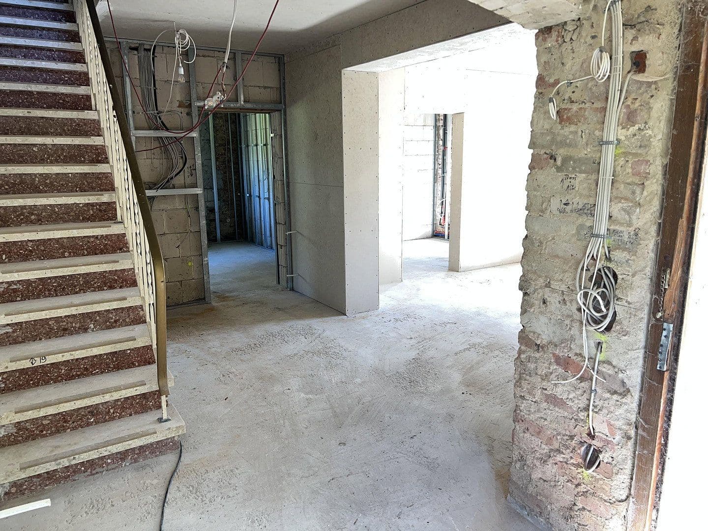 Predaj domu 155 m², pozemek 2.833 m², Neue Mühler Weg 4, Preußisch Oldendorf, Severné Porýnie - Westfálsko Predaj domu 155 m², pozemek 2.833 m², Neue Mühler Weg 4, Preußisch Oldendorf, Severné Porýnie - Westfálsko