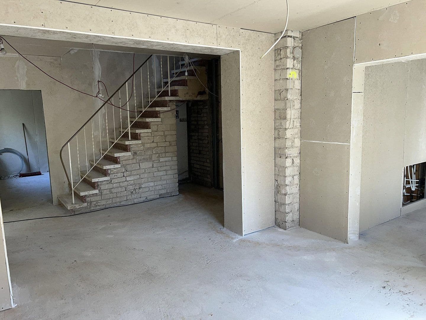 Predaj domu 155 m², pozemek 2.833 m², Neue Mühler Weg 4, Preußisch Oldendorf, Severné Porýnie - Westfálsko Predaj domu 155 m², pozemek 2.833 m², Neue Mühler Weg 4, Preußisch Oldendorf, Severné Porýnie - Westfálsko