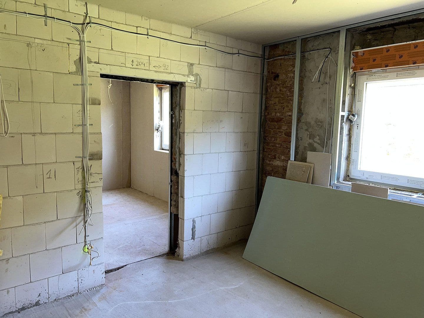 Predaj domu 155 m², pozemek 2.833 m², Neue Mühler Weg 4, Preußisch Oldendorf, Severné Porýnie - Westfálsko Predaj domu 155 m², pozemek 2.833 m², Neue Mühler Weg 4, Preußisch Oldendorf, Severné Porýnie - Westfálsko