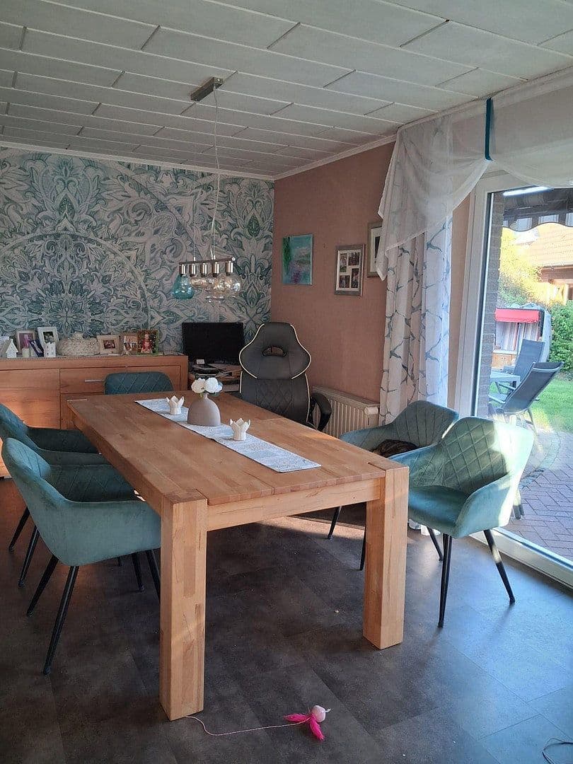 Predaj domu 168 m², pozemek 598 m², Falkenweg 5, Hagenburg, Dolné Sasko Predaj domu 168 m², pozemek 598 m², Falkenweg 5, Hagenburg, Dolné Sasko