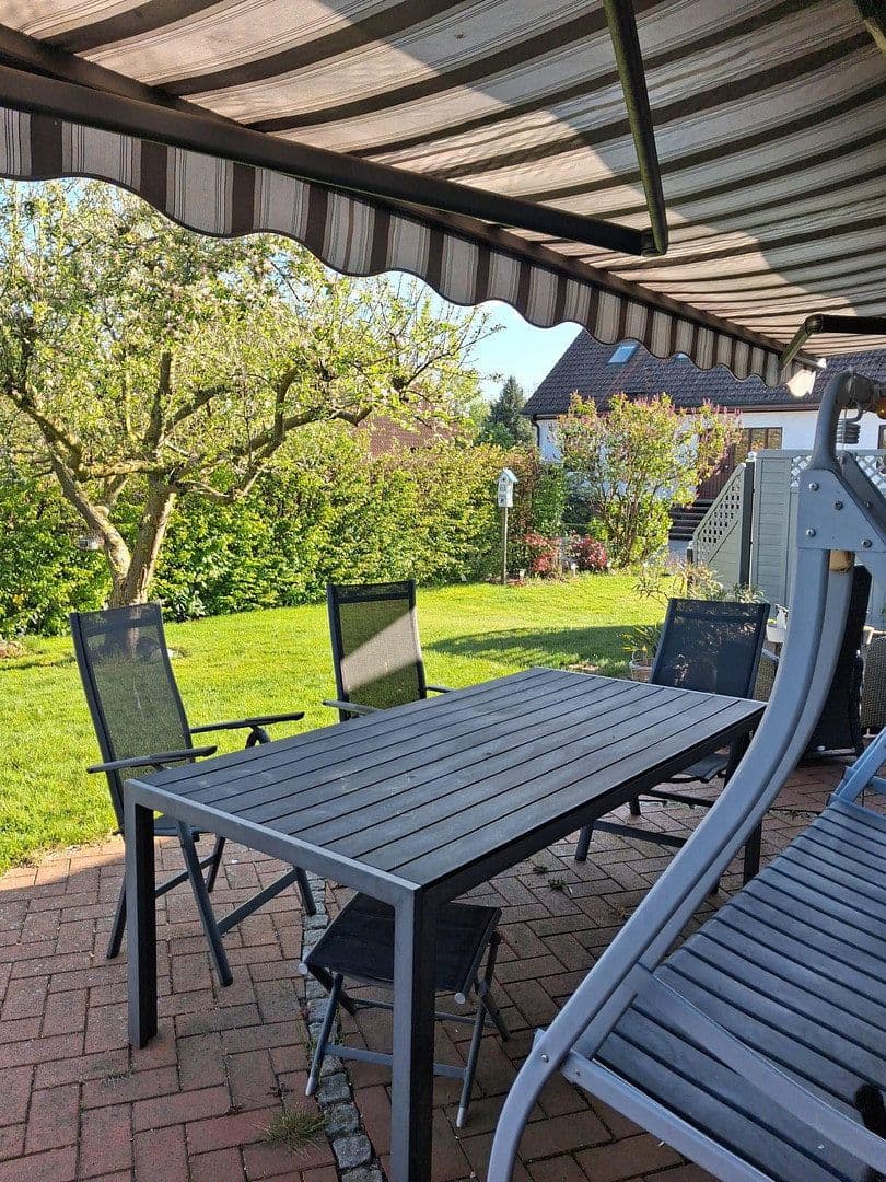 Predaj domu 168 m², pozemek 598 m², Falkenweg 5, Hagenburg, Dolné Sasko Predaj domu 168 m², pozemek 598 m², Falkenweg 5, Hagenburg, Dolné Sasko