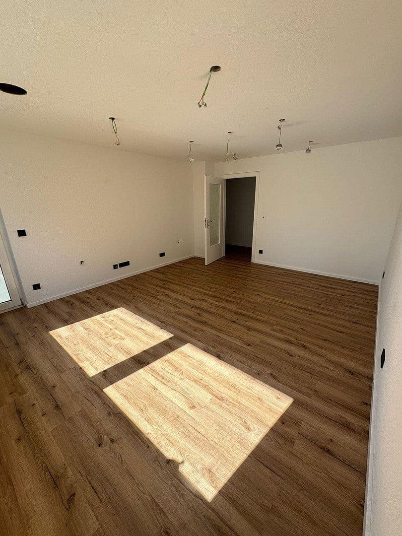 Prenájom bytu 4-izbový 88 m², Fritz-Lau-Straße 16-18, Kiel, Šlezvicko-Holštajnsko Prenájom bytu 4-izbový 88 m², Fritz-Lau-Straße 16-18, Kiel, Šlezvicko-Holštajnsko