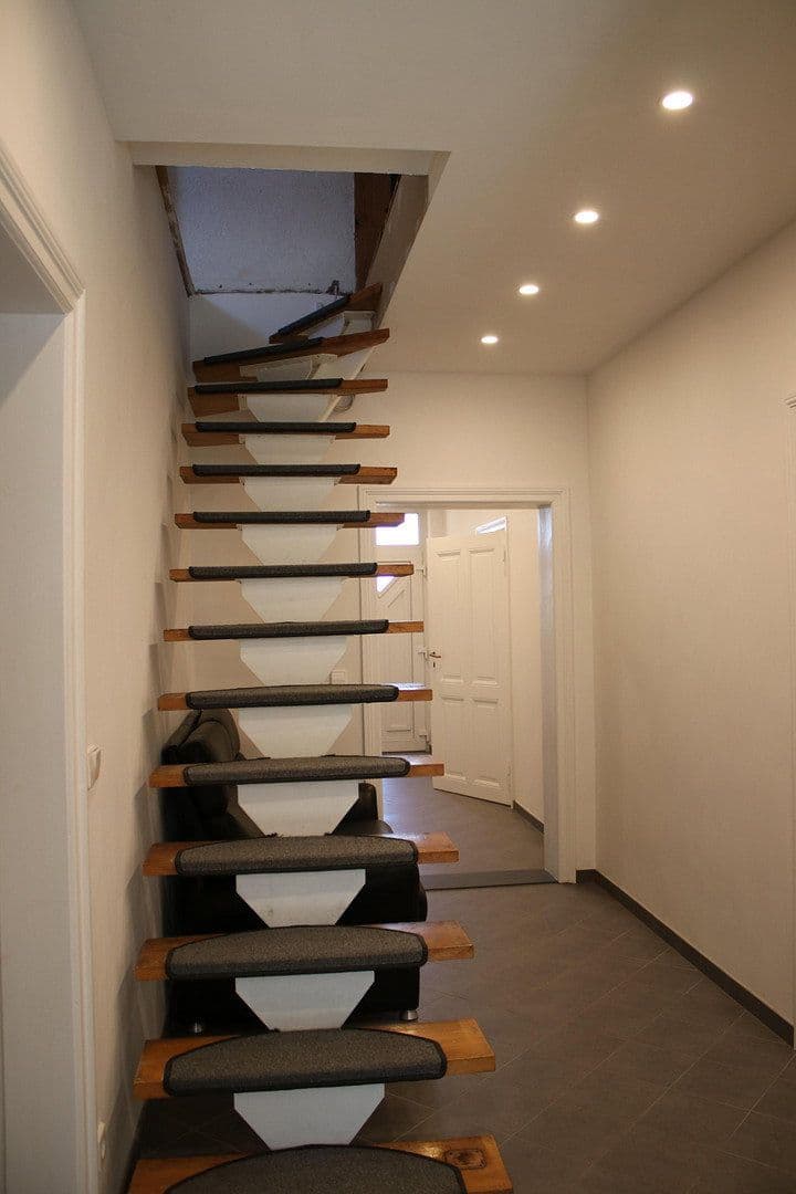 Predaj domu 210 m², pozemek 5.594 m², Klosterwalder Dorfstraße 40, Templin, Brandenbursko Predaj domu 210 m², pozemek 5.594 m², Klosterwalder Dorfstraße 40, Templin, Brandenbursko