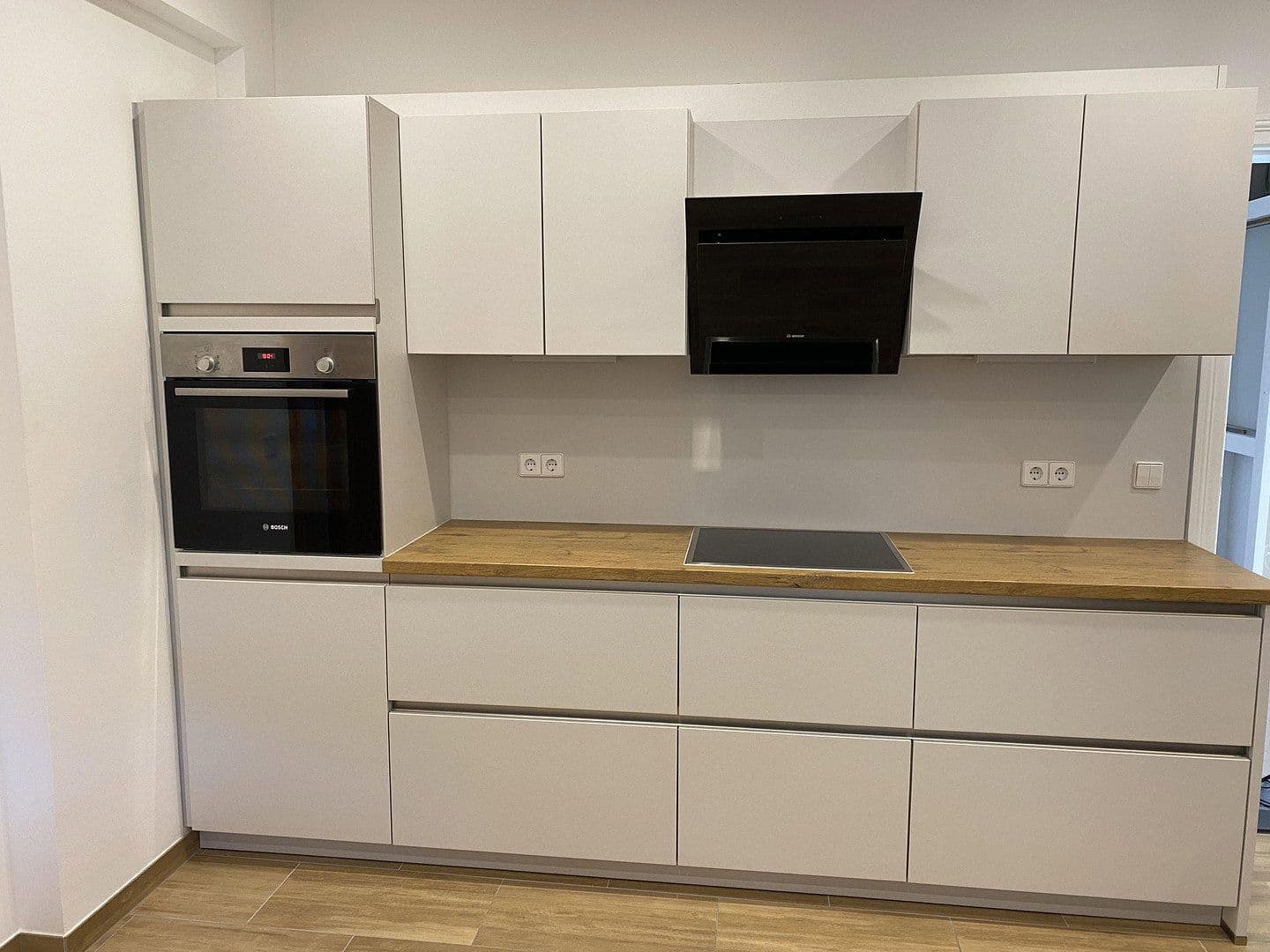Predaj domu 210 m², pozemek 5.594 m², Klosterwalder Dorfstraße 40, Templin, Brandenbursko Predaj domu 210 m², pozemek 5.594 m², Klosterwalder Dorfstraße 40, Templin, Brandenbursko