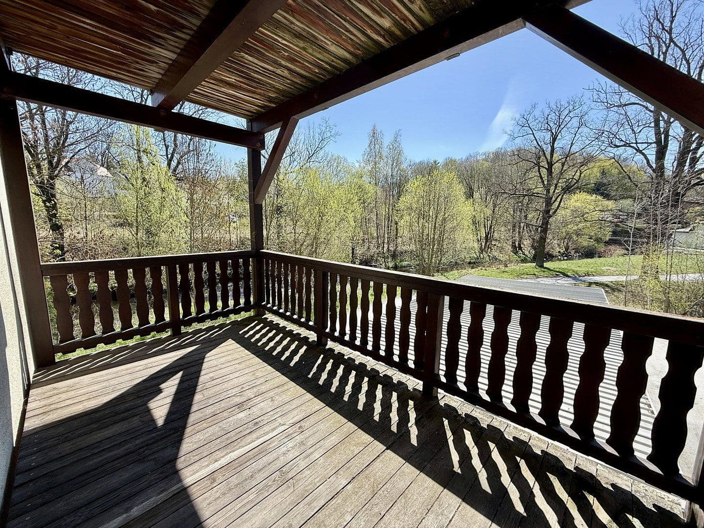 Prenájom bytu 4-izbový 115 m², Schirgiswalde-Kirschau, Sasko Prenájom bytu 4-izbový 115 m², Schirgiswalde-Kirschau, Sasko