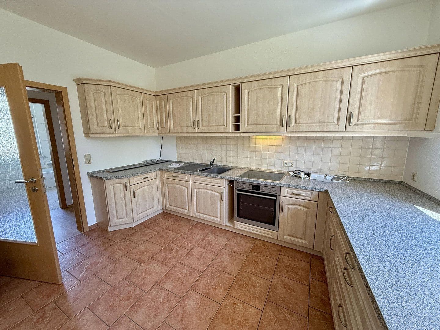 Prenájom bytu 4-izbový 115 m², Schirgiswalde-Kirschau, Sasko Prenájom bytu 4-izbový 115 m², Schirgiswalde-Kirschau, Sasko