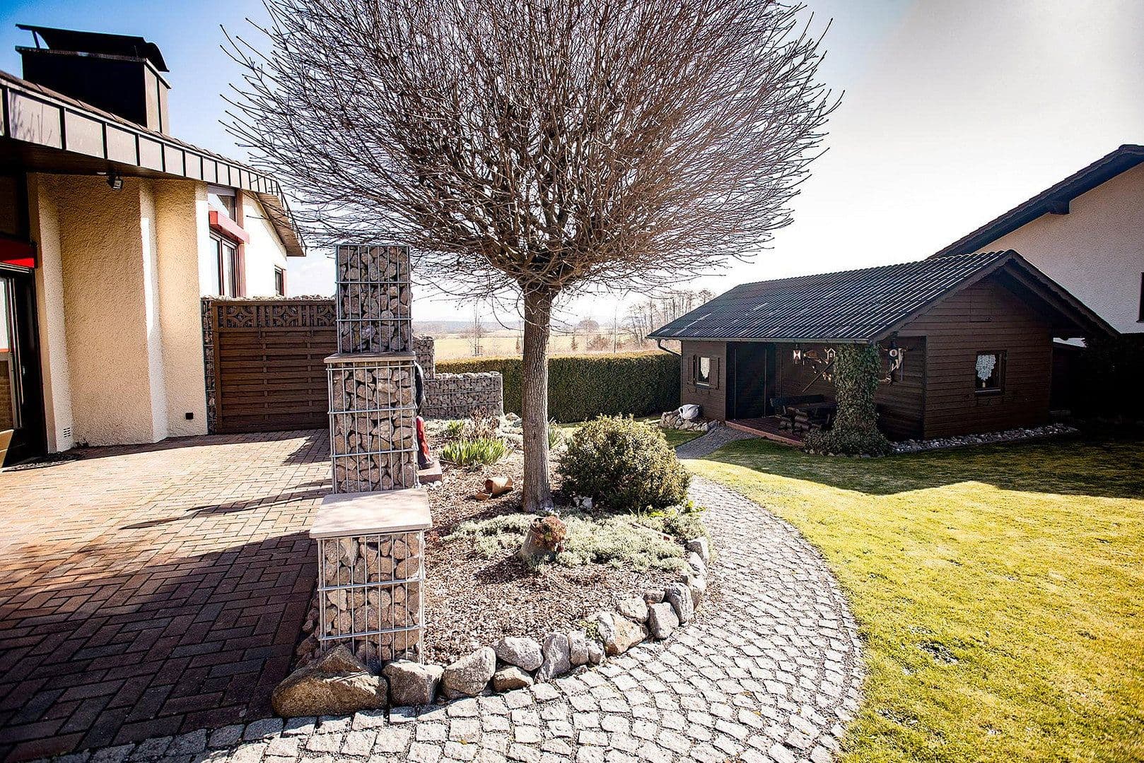 Predaj domu 140 m², pozemek 852 m², Bgm.-Feldbauer-Str. 15, Roding, Bavorsko Predaj domu 140 m², pozemek 852 m², Bgm.-Feldbauer-Str. 15, Roding, Bavorsko