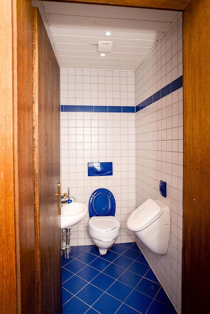 Predaj domu 140 m², pozemek 852 m², Bgm.-Feldbauer-Str. 15, Roding, Bavorsko Predaj domu 140 m², pozemek 852 m², Bgm.-Feldbauer-Str. 15, Roding, Bavorsko