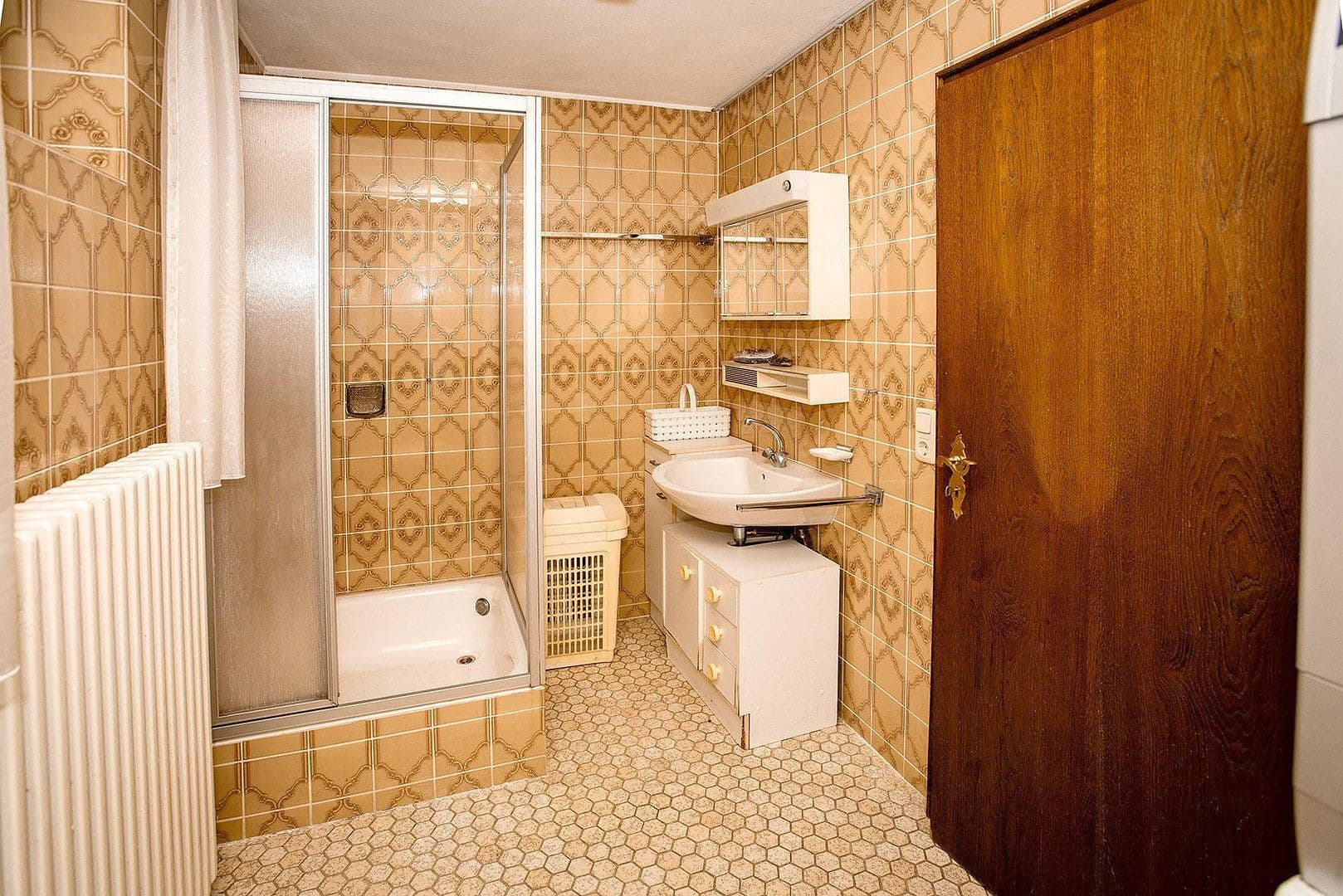 Predaj domu 140 m², pozemek 852 m², Bgm.-Feldbauer-Str. 15, Roding, Bavorsko Predaj domu 140 m², pozemek 852 m², Bgm.-Feldbauer-Str. 15, Roding, Bavorsko