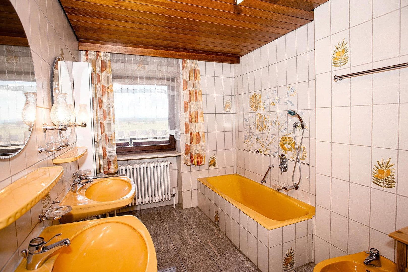 Predaj domu 140 m², pozemek 852 m², Bgm.-Feldbauer-Str. 15, Roding, Bavorsko Predaj domu 140 m², pozemek 852 m², Bgm.-Feldbauer-Str. 15, Roding, Bavorsko