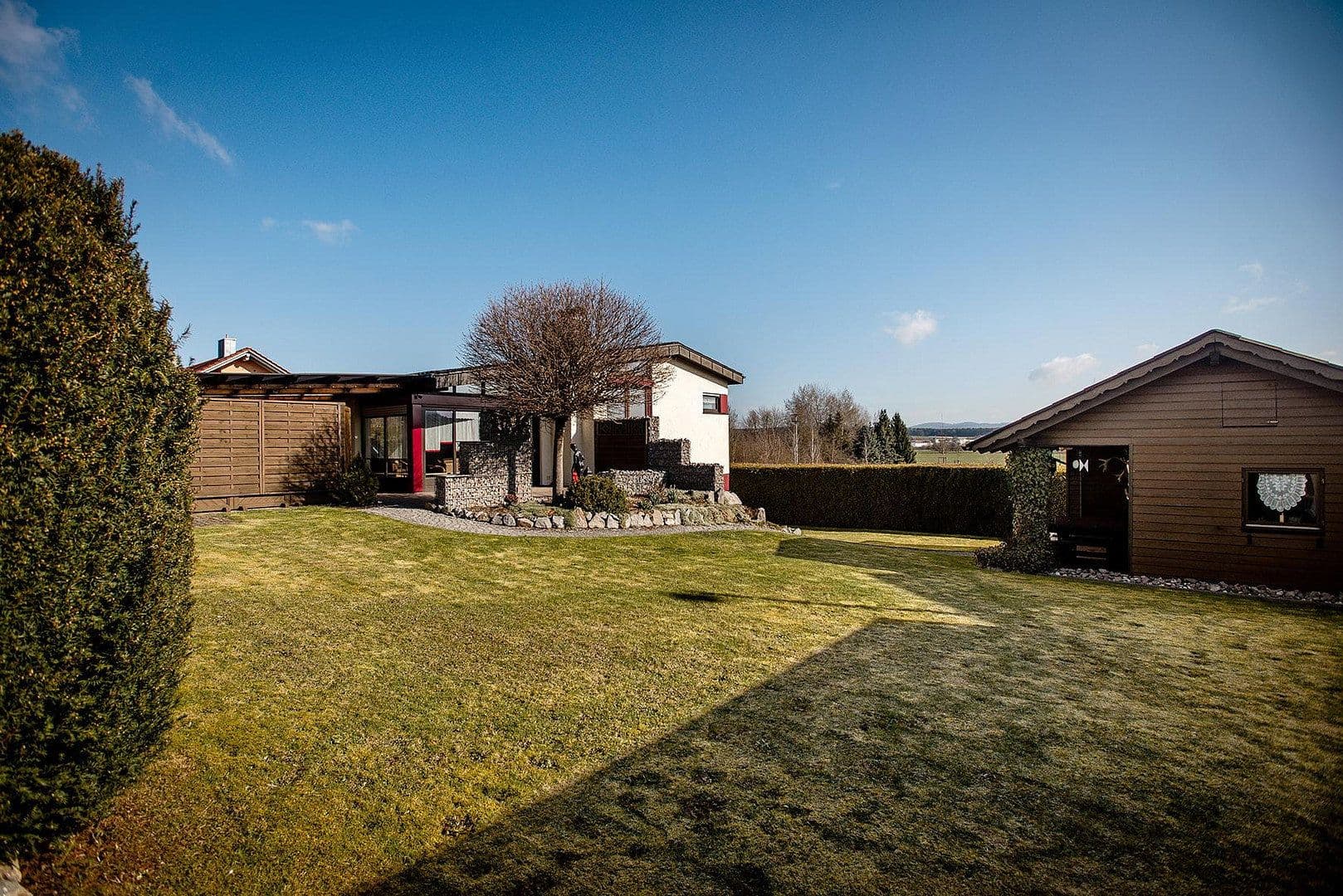 Predaj domu 140 m², pozemek 852 m², Bgm.-Feldbauer-Str. 15, Roding, Bavorsko Predaj domu 140 m², pozemek 852 m², Bgm.-Feldbauer-Str. 15, Roding, Bavorsko