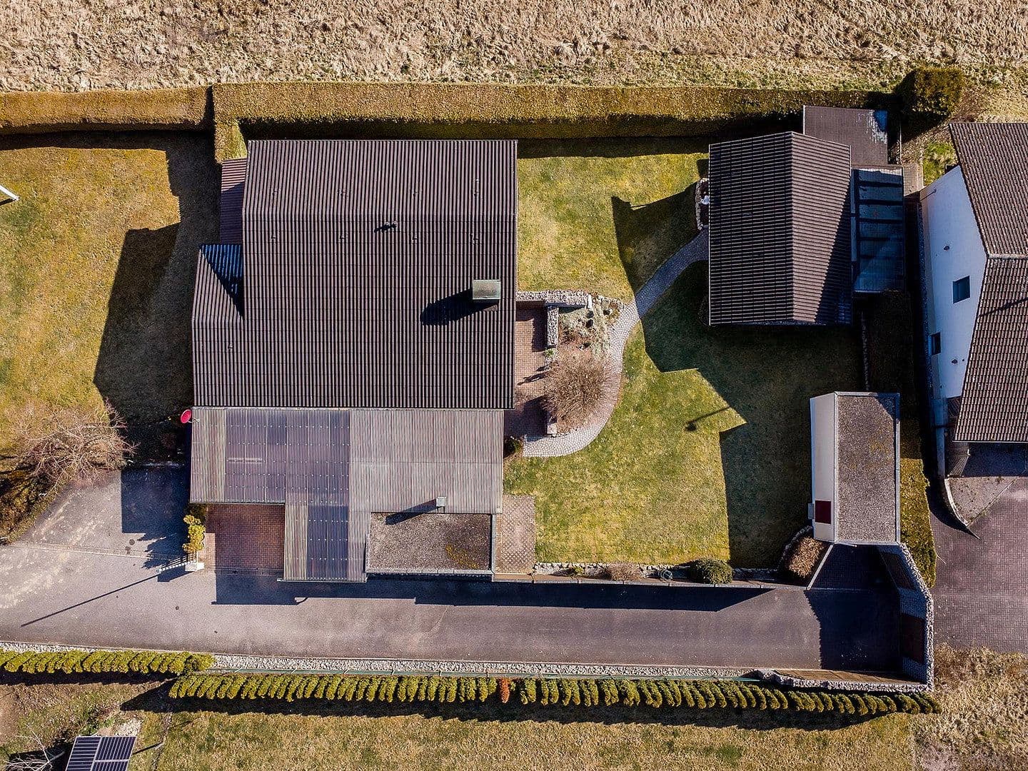 Predaj domu 140 m², pozemek 852 m², Bgm.-Feldbauer-Str. 15, Roding, Bavorsko Predaj domu 140 m², pozemek 852 m², Bgm.-Feldbauer-Str. 15, Roding, Bavorsko