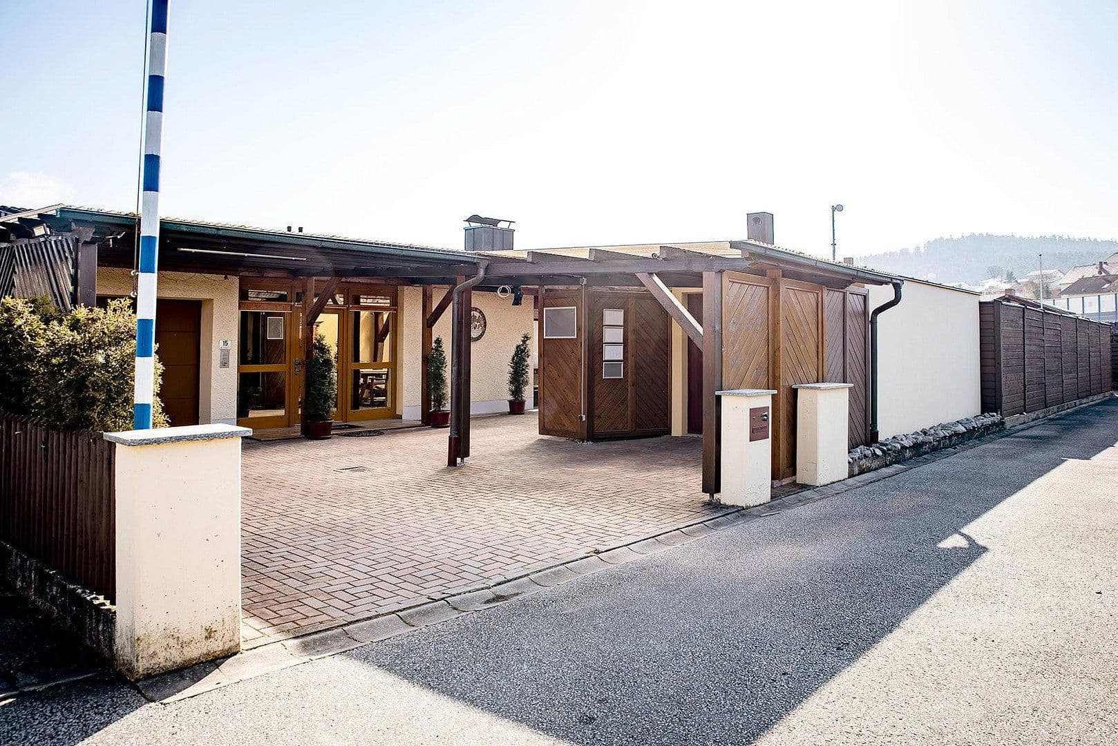 Predaj domu 140 m², pozemek 852 m², Bgm.-Feldbauer-Str. 15, Roding, Bavorsko Predaj domu 140 m², pozemek 852 m², Bgm.-Feldbauer-Str. 15, Roding, Bavorsko