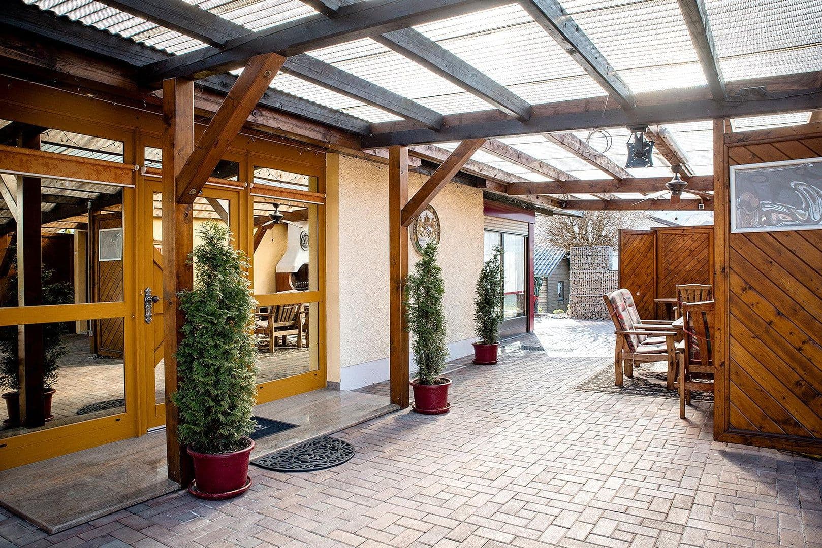 Predaj domu 140 m², pozemek 852 m², Bgm.-Feldbauer-Str. 15, Roding, Bavorsko Predaj domu 140 m², pozemek 852 m², Bgm.-Feldbauer-Str. 15, Roding, Bavorsko