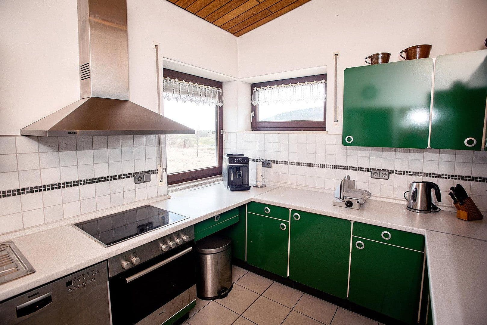 Predaj domu 140 m², pozemek 852 m², Bgm.-Feldbauer-Str. 15, Roding, Bavorsko Predaj domu 140 m², pozemek 852 m², Bgm.-Feldbauer-Str. 15, Roding, Bavorsko