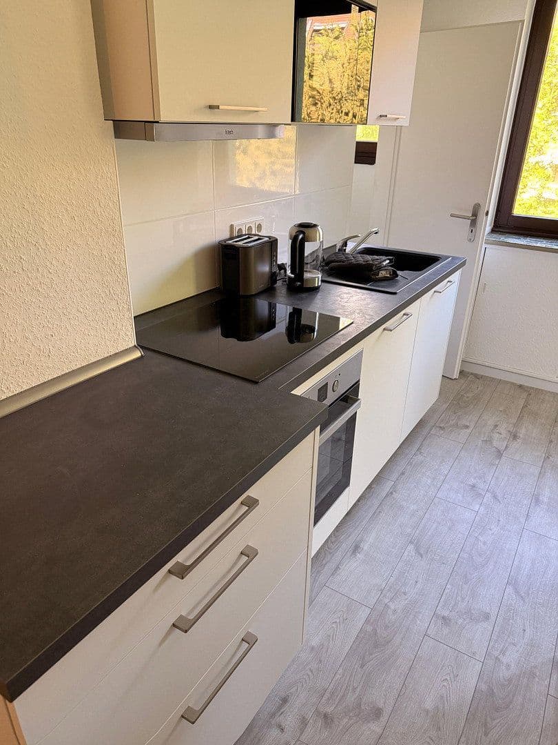 Prenájom bytu 1-izbový 25 m², Heinrichstr. 105, Düsseldorf, Severné Porýnie - Westfálsko Prenájom bytu 1-izbový 25 m², Heinrichstr. 105, Düsseldorf, Severné Porýnie - Westfálsko