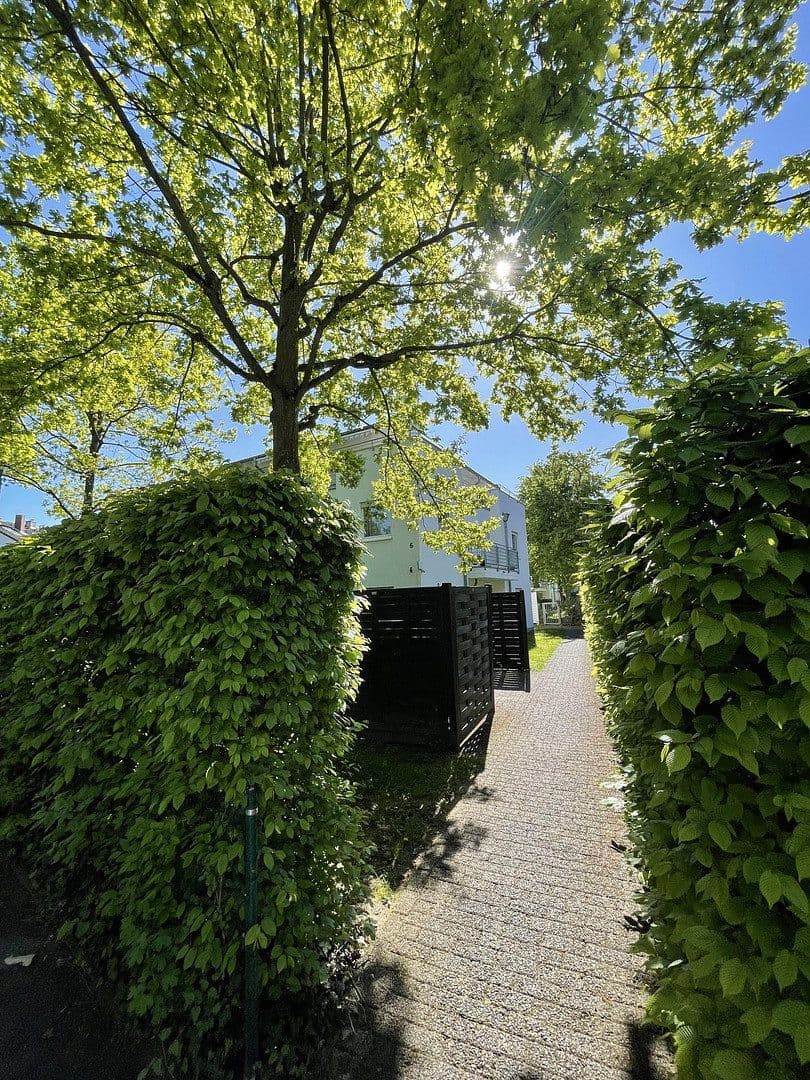 Prenájom bytu 3-izbový 74 m², Im Meisengarten 6, Bonn, Severné Porýnie - Westfálsko Prenájom bytu 3-izbový 74 m², Im Meisengarten 6, Bonn, Severné Porýnie - Westfálsko