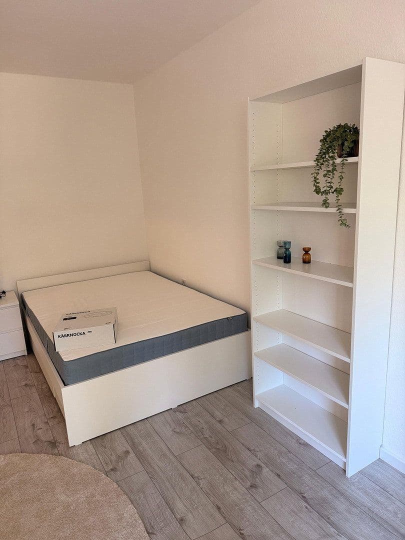 Prenájom bytu 1-izbový 37 m², Heinrichstr. 105, Düsseldorf, Severné Porýnie - Westfálsko Prenájom bytu 1-izbový 37 m², Heinrichstr. 105, Düsseldorf, Severné Porýnie - Westfálsko