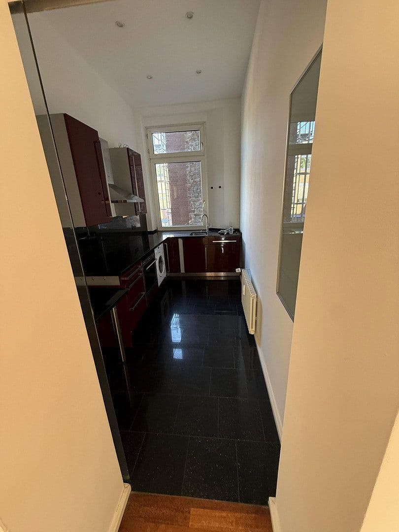 Prenájom bytu 2-izbový 95 m², Moltkestraße 127, Köln, Severné Porýnie - Westfálsko Prenájom bytu 2-izbový 95 m², Moltkestraße 127, Köln, Severné Porýnie - Westfálsko