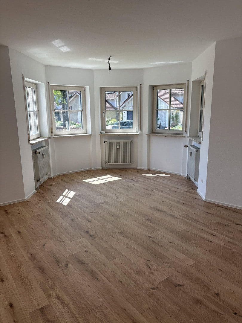 Prenájom bytu 3-izbový 113 m², Wangen im Allgäu, Bádensko-Wurttembersko Prenájom bytu 3-izbový 113 m², Wangen im Allgäu, Bádensko-Wurttembersko