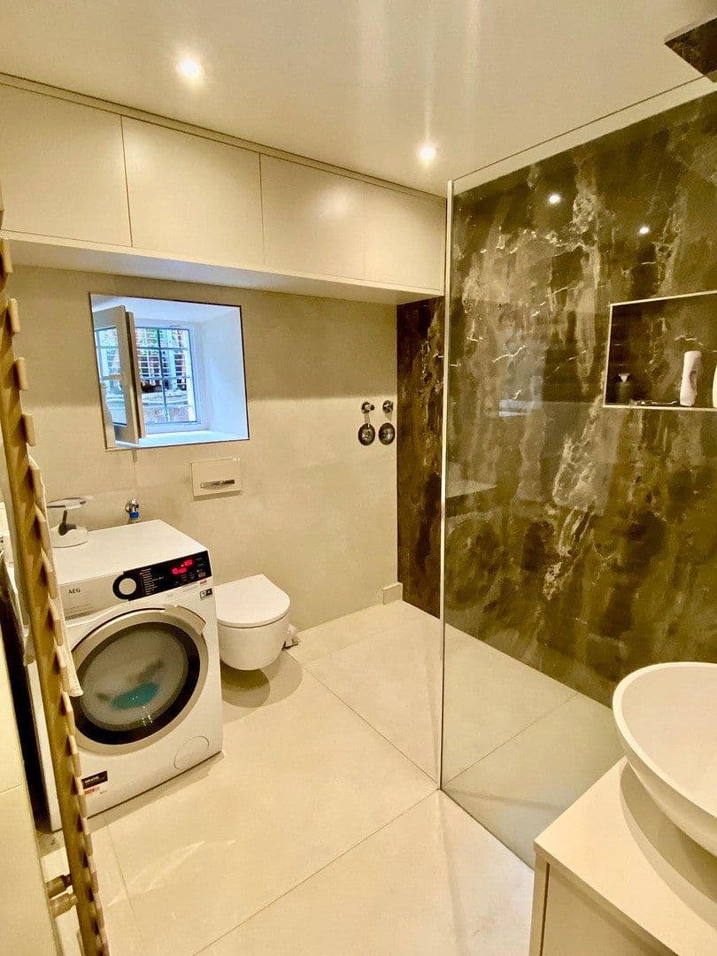 Prenájom bytu 3-izbový 80 m², Calw, Bádensko-Wurttembersko Prenájom bytu 3-izbový 80 m², Calw, Bádensko-Wurttembersko