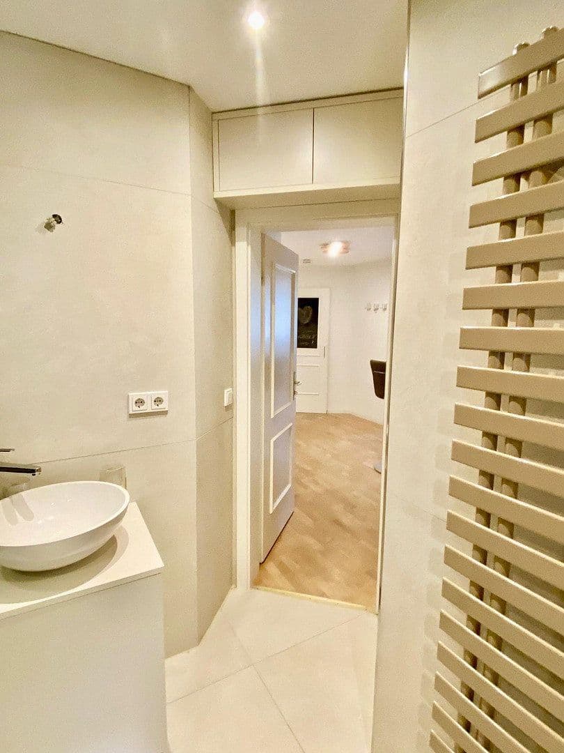 Prenájom bytu 3-izbový 80 m², Calw, Bádensko-Wurttembersko Prenájom bytu 3-izbový 80 m², Calw, Bádensko-Wurttembersko