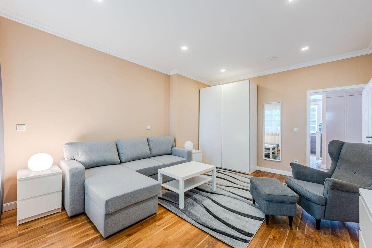 Predaj bytu 3-izbový 65 m², Pfahlerstraße 6, Berlin, Berlín Predaj bytu 3-izbový 65 m², Pfahlerstraße 6, Berlin, Berlín