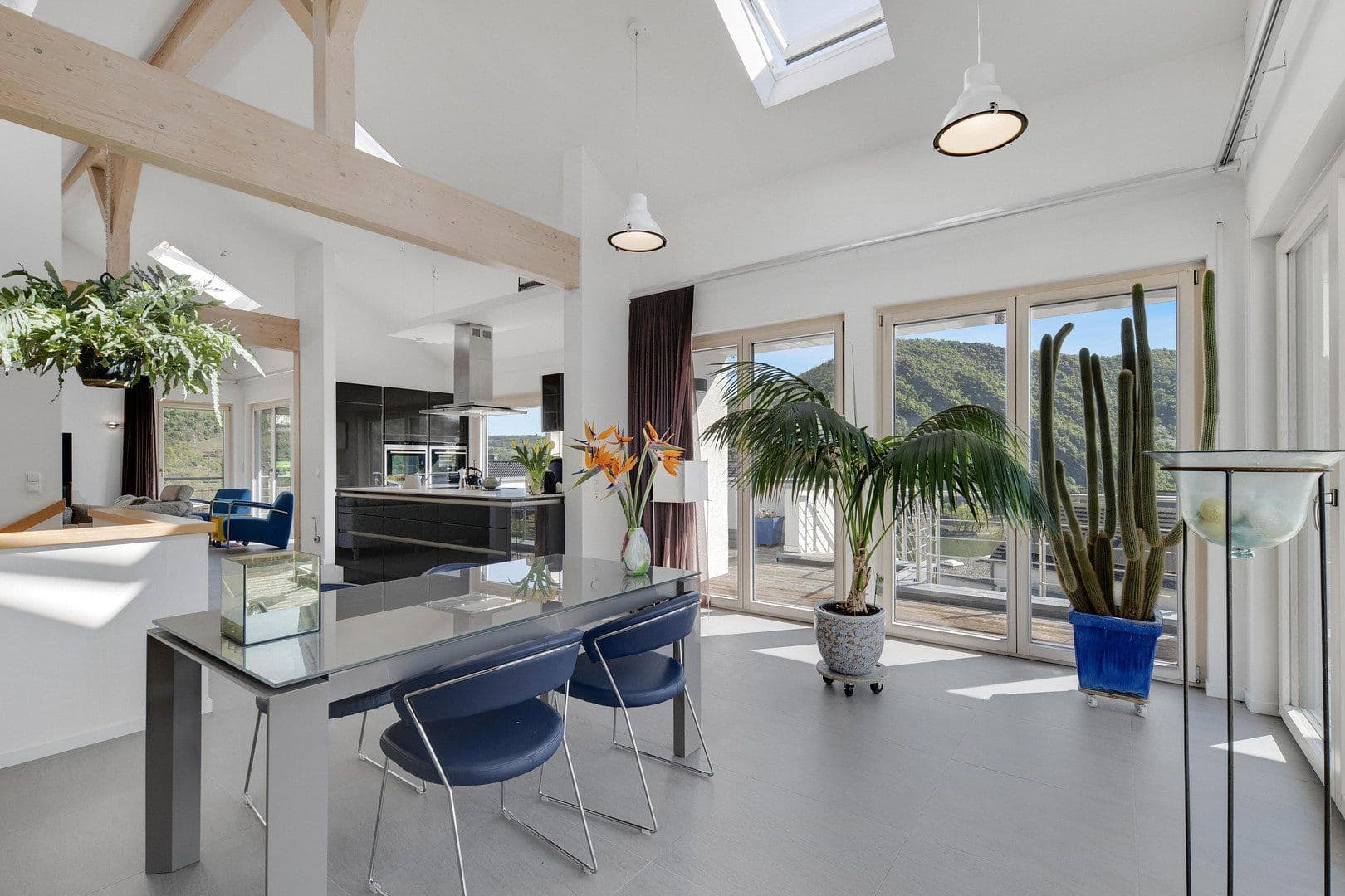 Predaj domu 216 m², pozemek 1.200 m², Oberwesel, Porýnie-Falcko Predaj domu 216 m², pozemek 1.200 m², Oberwesel, Porýnie-Falcko