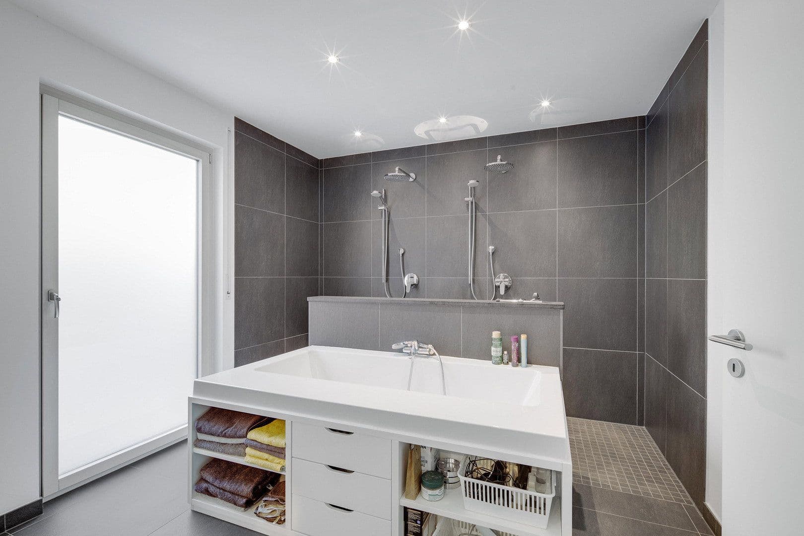 Predaj domu 216 m², pozemek 1.200 m², Oberwesel, Porýnie-Falcko Predaj domu 216 m², pozemek 1.200 m², Oberwesel, Porýnie-Falcko