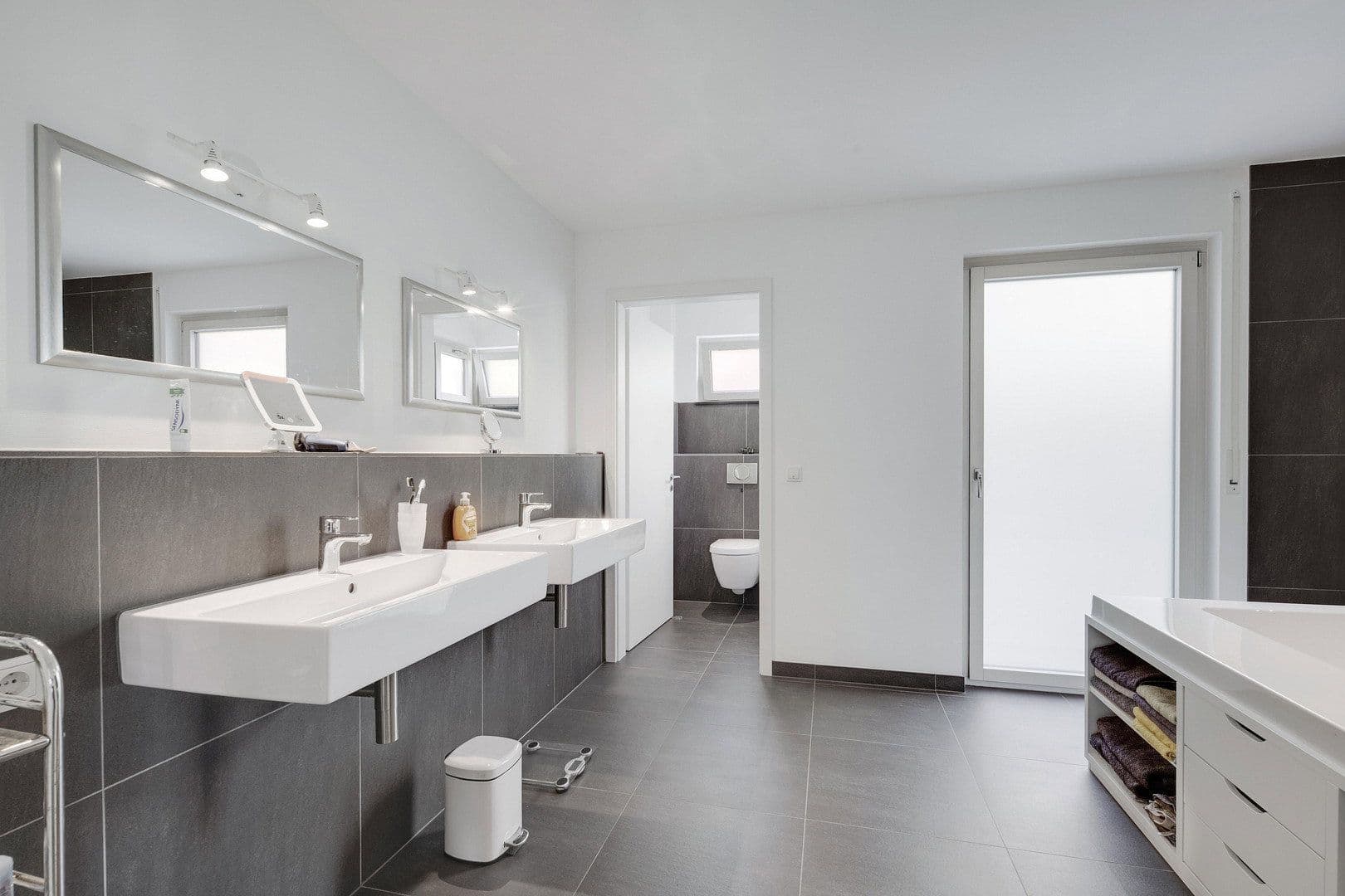 Predaj domu 216 m², pozemek 1.200 m², Oberwesel, Porýnie-Falcko Predaj domu 216 m², pozemek 1.200 m², Oberwesel, Porýnie-Falcko