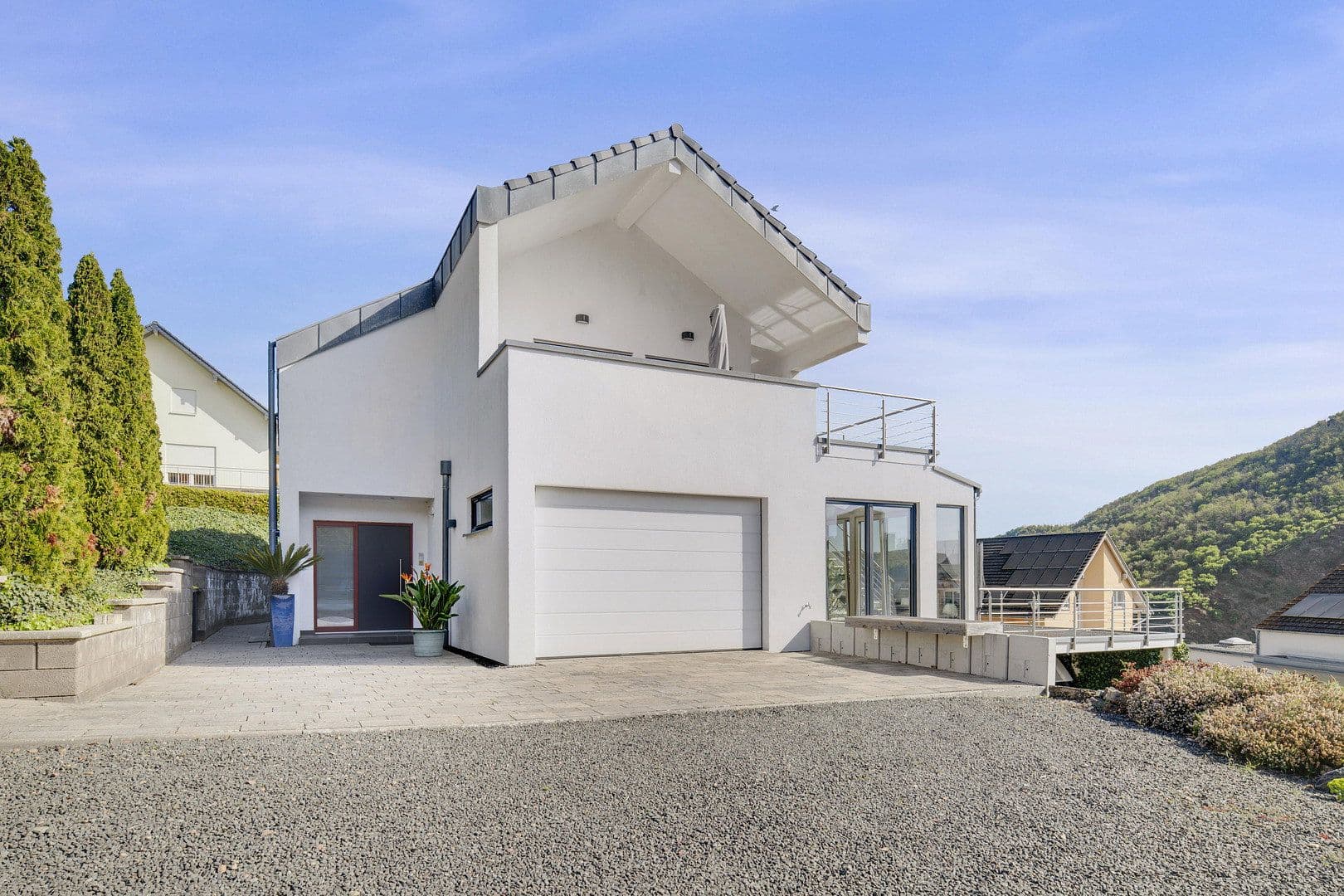 Predaj domu 216 m², pozemek 1.200 m², Oberwesel, Porýnie-Falcko Predaj domu 216 m², pozemek 1.200 m², Oberwesel, Porýnie-Falcko