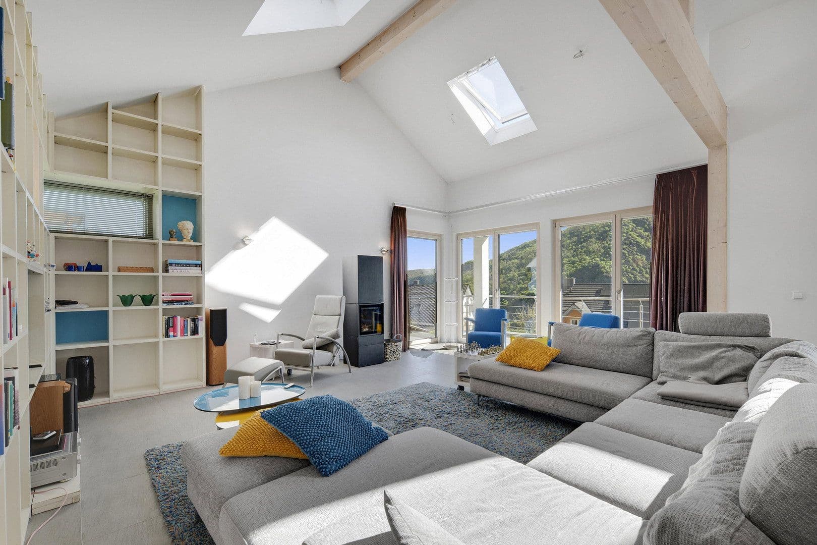 Predaj domu 216 m², pozemek 1.200 m², Oberwesel, Porýnie-Falcko Predaj domu 216 m², pozemek 1.200 m², Oberwesel, Porýnie-Falcko