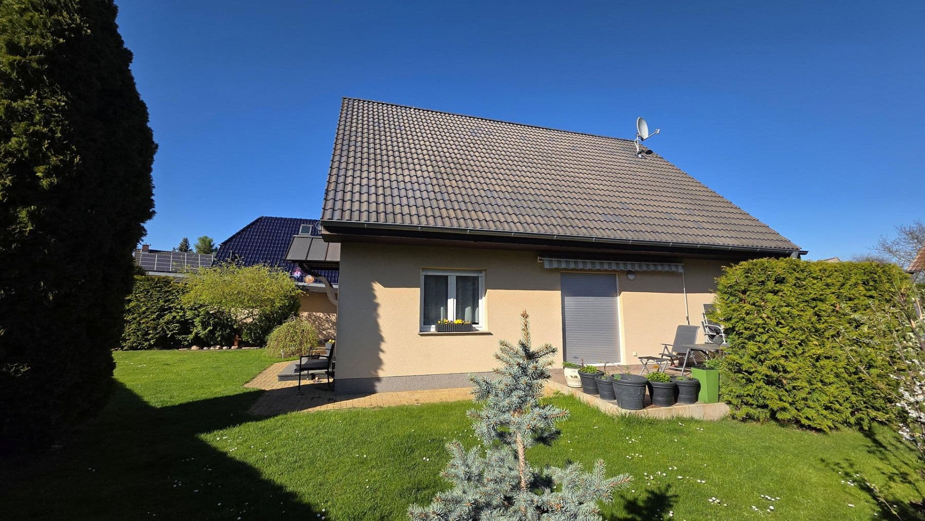 Predaj domu 135 m², pozemek 475 m², Velten, Brandenbursko Predaj domu 135 m², pozemek 475 m², Velten, Brandenbursko