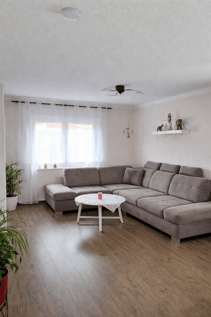 Predaj domu 135 m², pozemek 475 m², Velten, Brandenbursko Predaj domu 135 m², pozemek 475 m², Velten, Brandenbursko