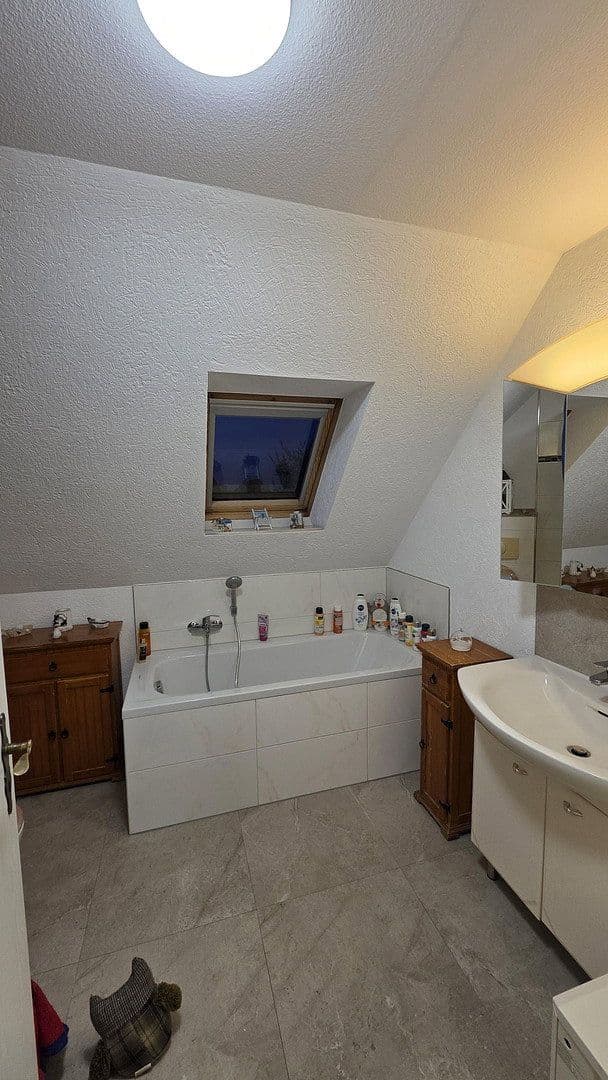 Predaj domu 135 m², pozemek 475 m², Velten, Brandenbursko Predaj domu 135 m², pozemek 475 m², Velten, Brandenbursko