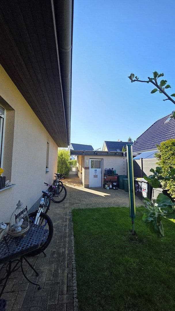 Predaj domu 135 m², pozemek 475 m², Velten, Brandenbursko Predaj domu 135 m², pozemek 475 m², Velten, Brandenbursko