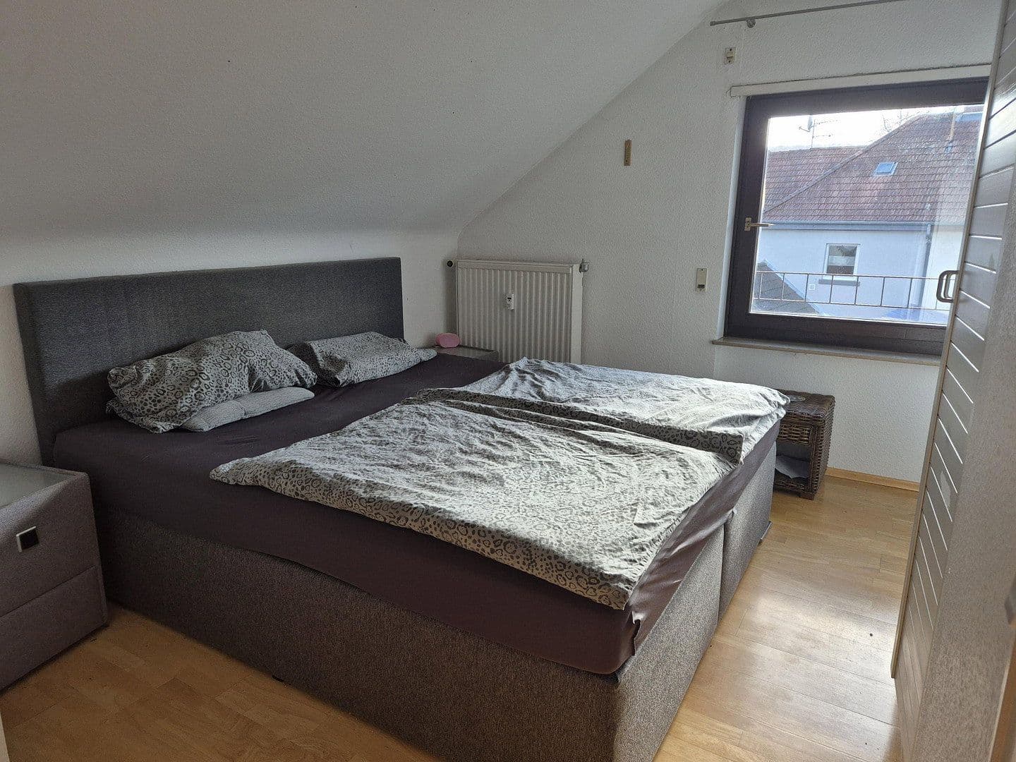 Prenájom bytu 3-izbový 78 m², Im Lobach 25, Saarbrücken, Sársko Prenájom bytu 3-izbový 78 m², Im Lobach 25, Saarbrücken, Sársko