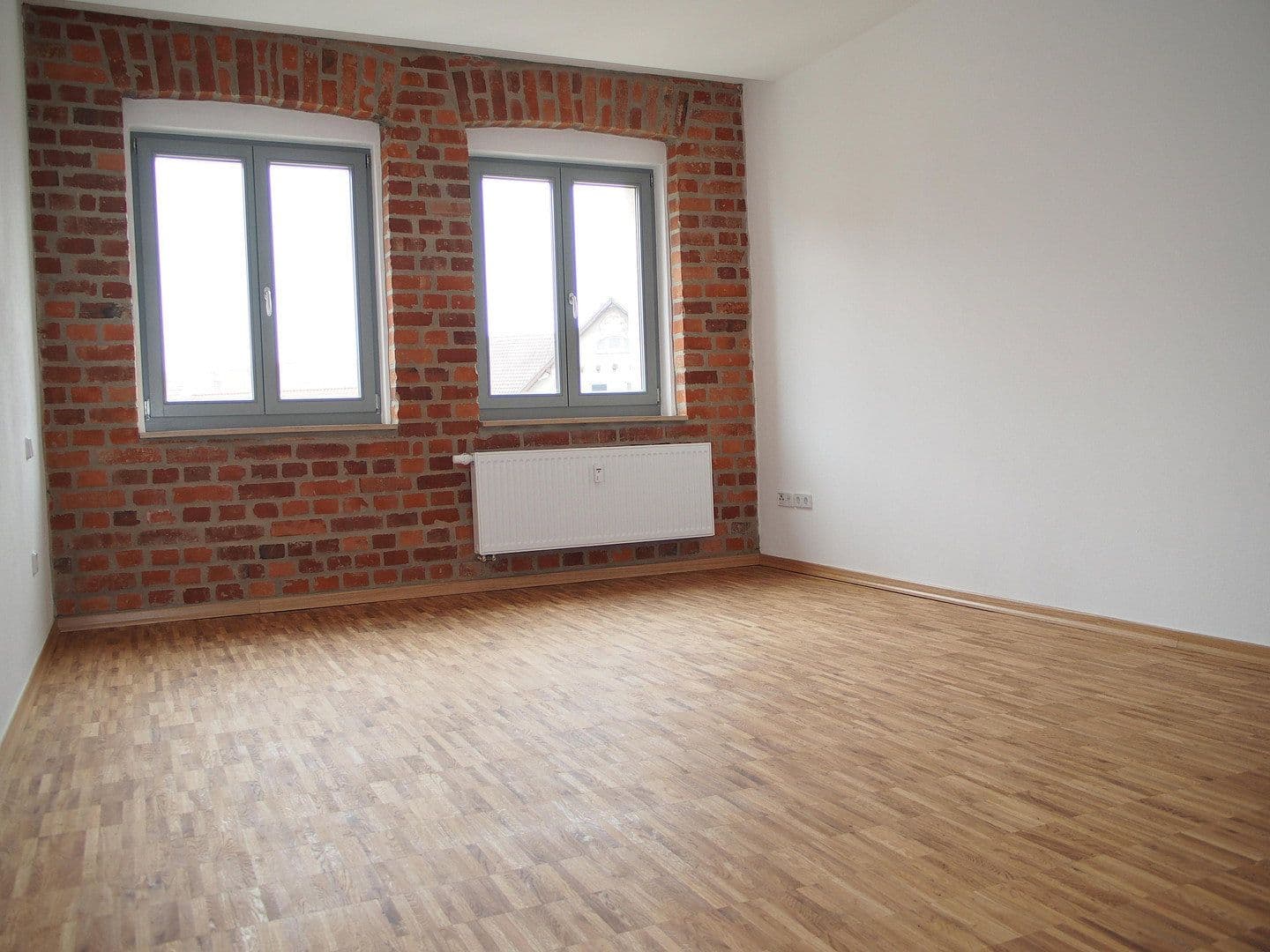 Prenájom bytu 3-izbový 84 m², Leipzig, Sasko Prenájom bytu 3-izbový 84 m², Leipzig, Sasko