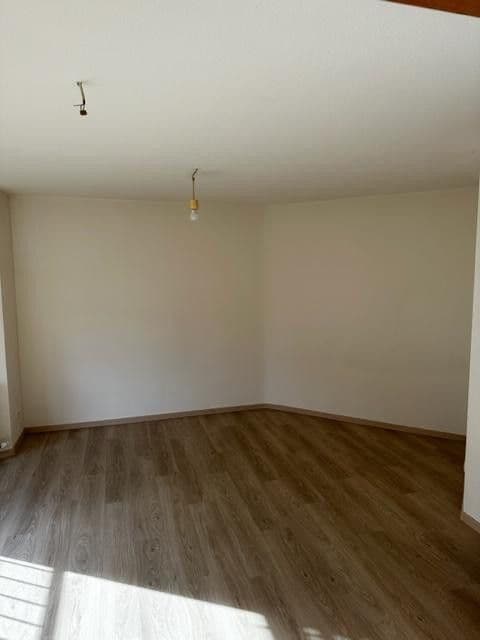 Prenájom bytu 1-izbový 28 m², Untergruppenbach, Bádensko-Wurttembersko Prenájom bytu 1-izbový 28 m², Untergruppenbach, Bádensko-Wurttembersko