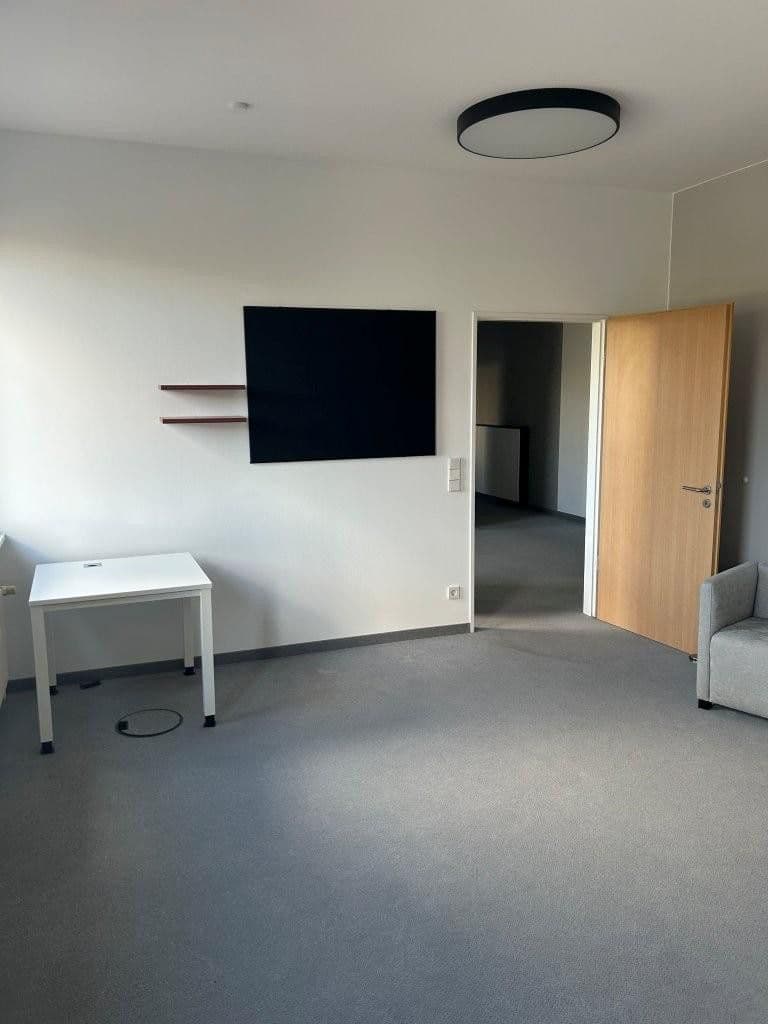 Prenájom kancelárie 106 m², Emser Platz 2, Berlin, Berlín Prenájom kancelárie 106 m², Emser Platz 2, Berlin, Berlín