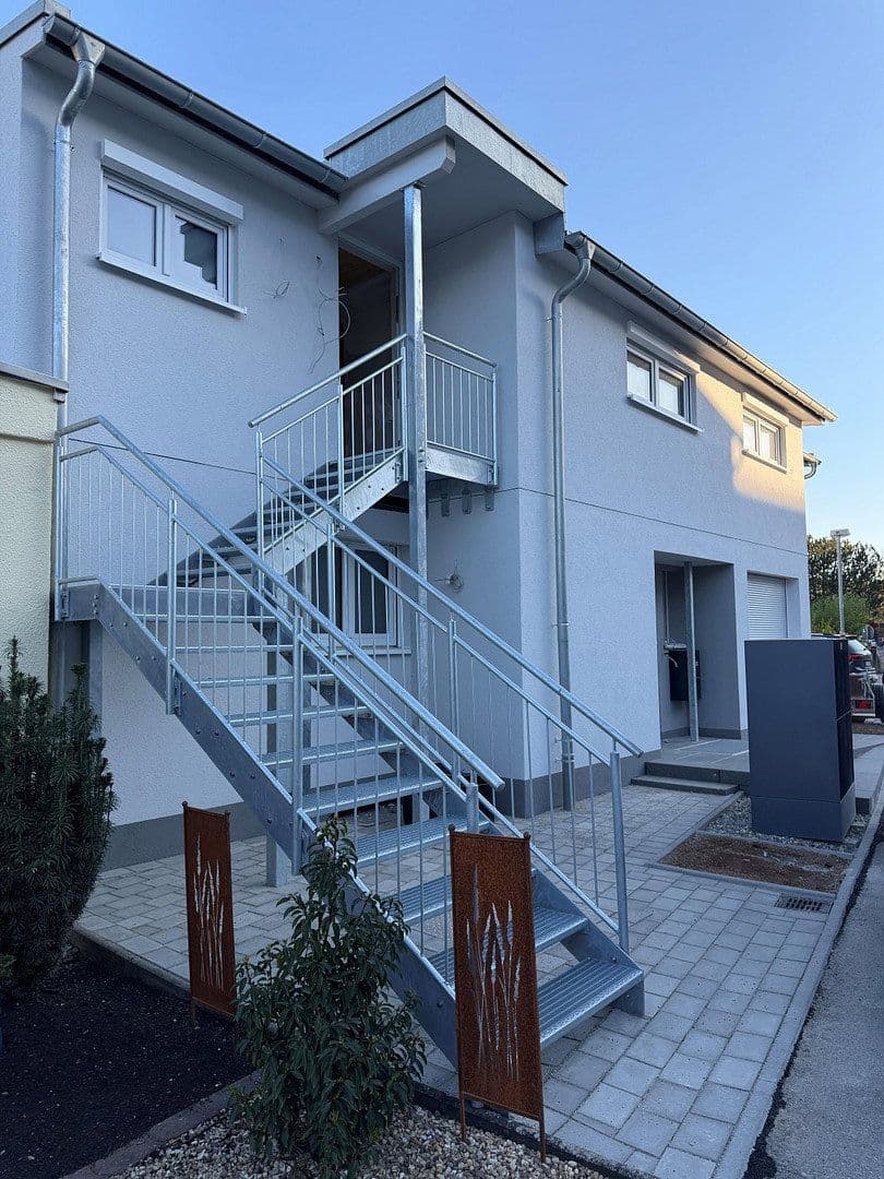 Prenájom bytu 5-izbový 125 m², Schillerstraße 21, Weil der Stadt, Bádensko-Wurttembersko Prenájom bytu 5-izbový 125 m², Schillerstraße 21, Weil der Stadt, Bádensko-Wurttembersko