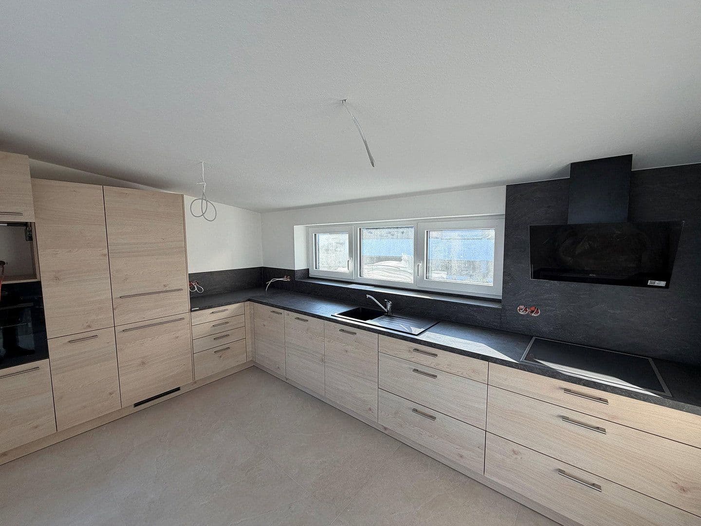 Prenájom bytu 5-izbový 125 m², Schillerstraße 21, Weil der Stadt, Bádensko-Wurttembersko Prenájom bytu 5-izbový 125 m², Schillerstraße 21, Weil der Stadt, Bádensko-Wurttembersko