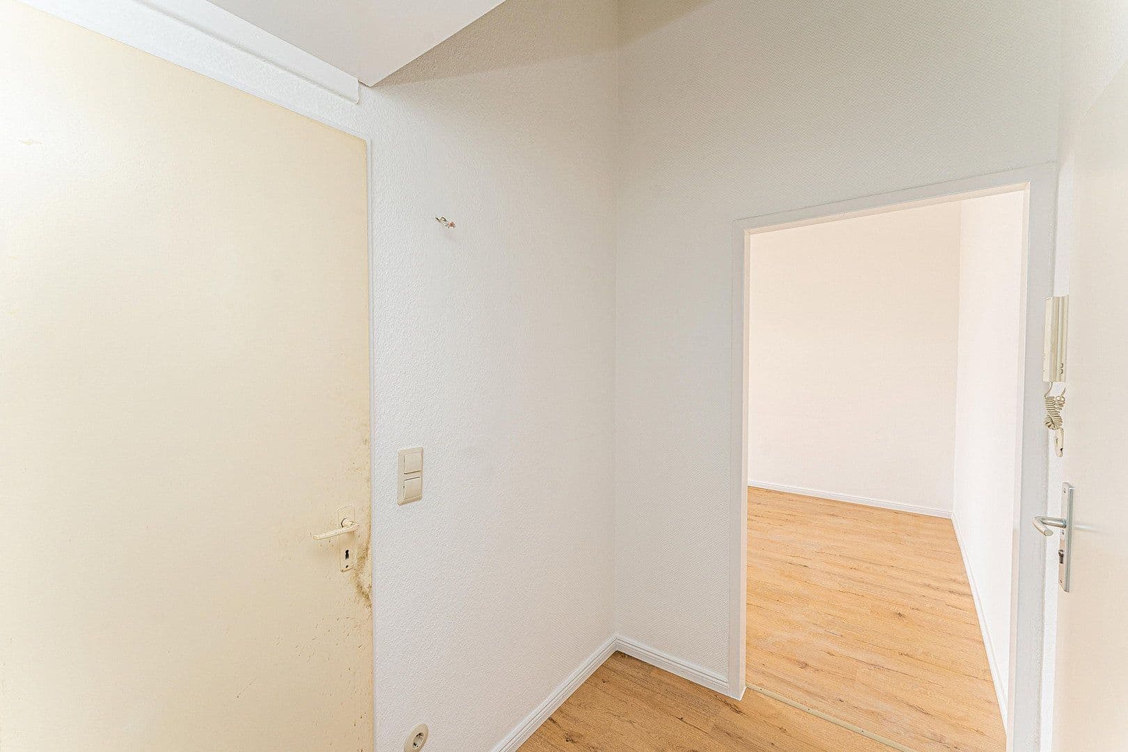 Prenájom bytu 1-izbový 49 m², Koloniestr. 37, Berlin, Berlín Prenájom bytu 1-izbový 49 m², Koloniestr. 37, Berlin, Berlín