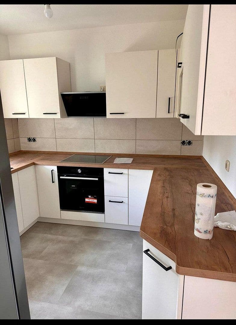 Prenájom domu 110 m², pozemek 400 m², Am Baalberger Sportplatz 5 b, Bernburg, Sasko-Anhaltsko Prenájom domu 110 m², pozemek 400 m², Am Baalberger Sportplatz 5 b, Bernburg, Sasko-Anhaltsko