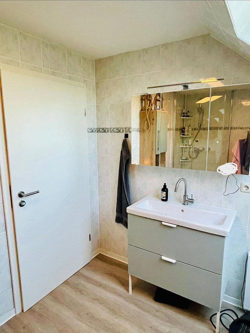 Prenájom domu 110 m², pozemek 400 m², Am Baalberger Sportplatz 5 b, Bernburg, Sasko-Anhaltsko Prenájom domu 110 m², pozemek 400 m², Am Baalberger Sportplatz 5 b, Bernburg, Sasko-Anhaltsko