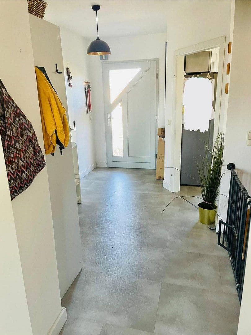 Prenájom domu 110 m², pozemek 400 m², Am Baalberger Sportplatz 5 b, Bernburg, Sasko-Anhaltsko Prenájom domu 110 m², pozemek 400 m², Am Baalberger Sportplatz 5 b, Bernburg, Sasko-Anhaltsko