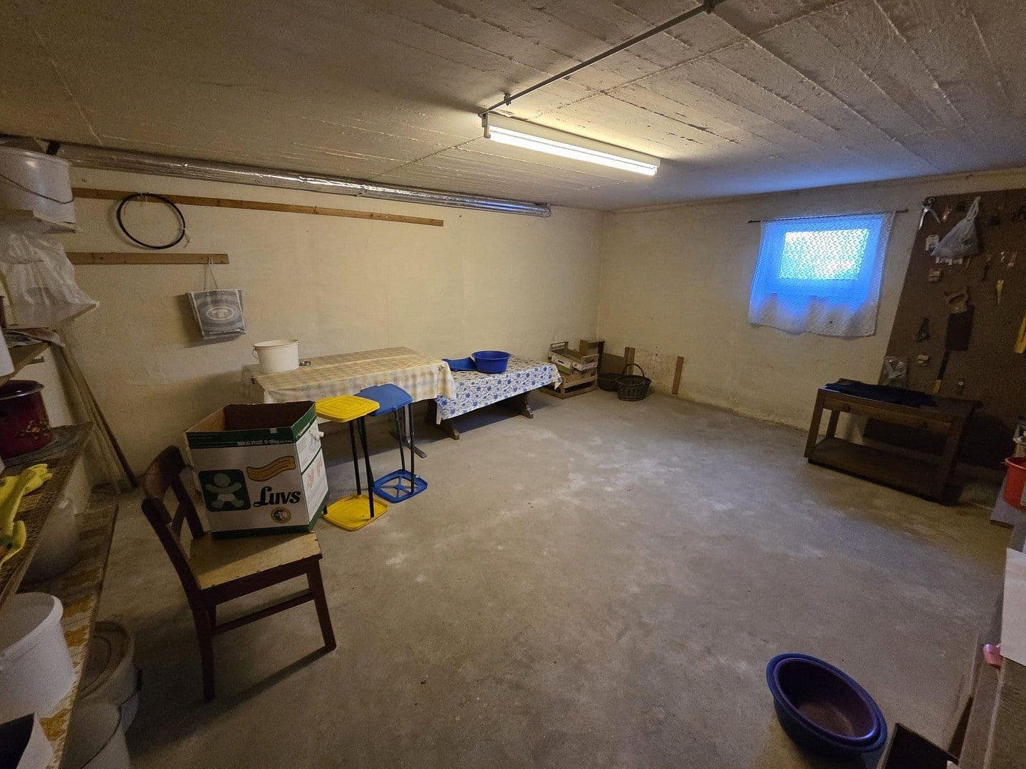 Predaj domu 158 m², pozemek 1.674 m², Hauptstraße 31, Heinzenbach, Porýnie-Falcko Predaj domu 158 m², pozemek 1.674 m², Hauptstraße 31, Heinzenbach, Porýnie-Falcko