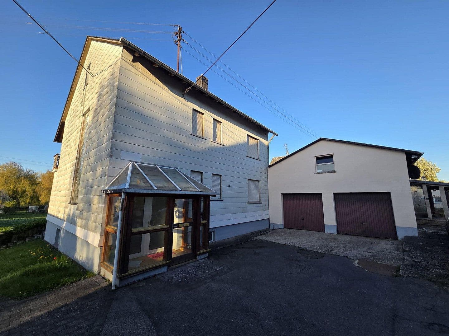 Predaj domu 158 m², pozemek 1.674 m², Hauptstraße 31, Heinzenbach, Porýnie-Falcko Predaj domu 158 m², pozemek 1.674 m², Hauptstraße 31, Heinzenbach, Porýnie-Falcko