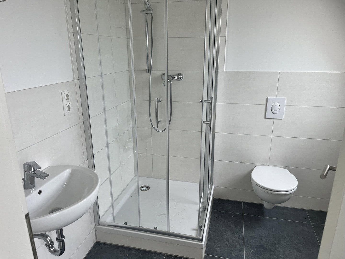 Prenájom bytu 2-izbový 48 m², Dietzgenstraße 93, Berlin, Berlín Prenájom bytu 2-izbový 48 m², Dietzgenstraße 93, Berlin, Berlín